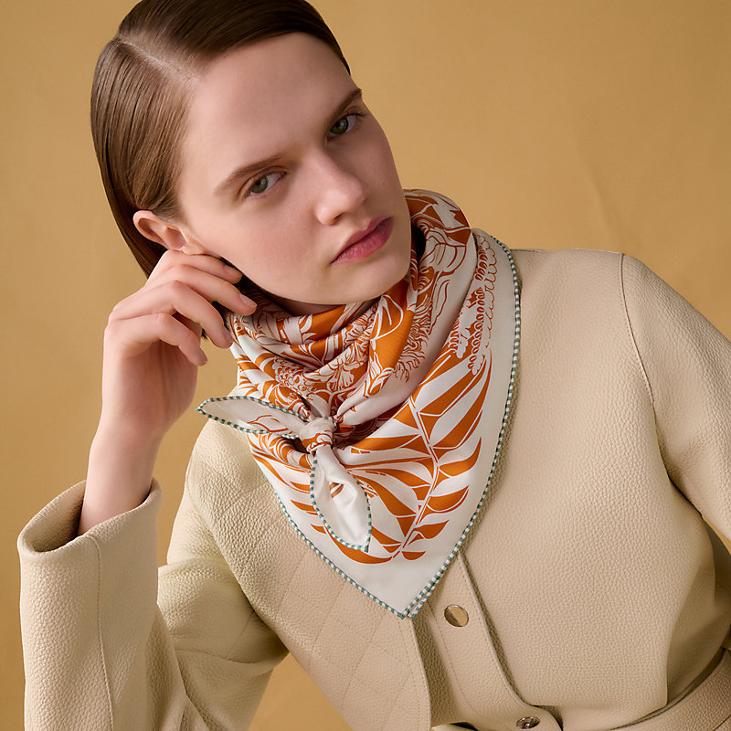 【お洒落♪】HERMES Flamingo Party Tattoo 両面スカーフ 90 Flamingo Party Tattoo double face scarf 90 | Hermès Finland